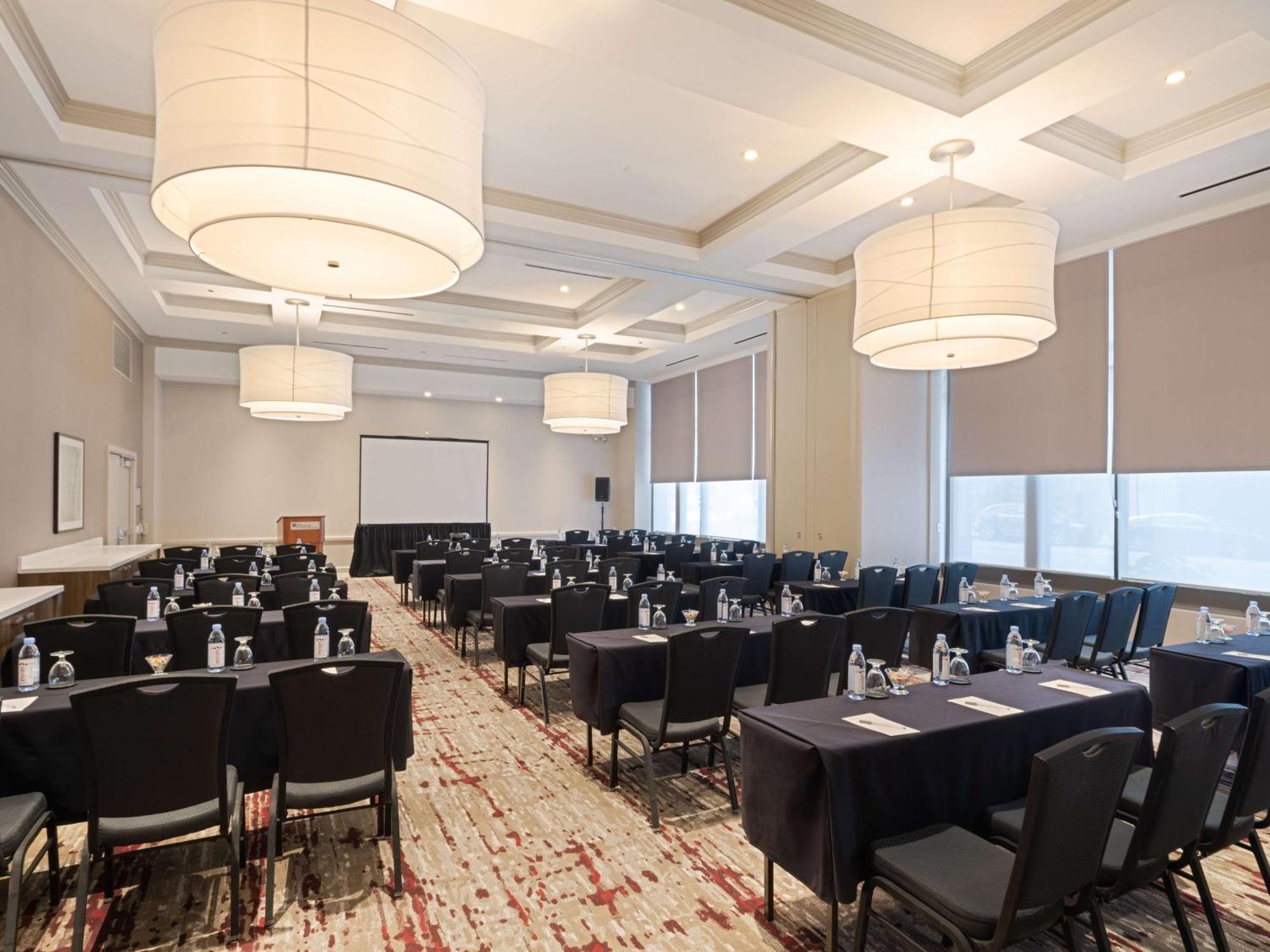 Hilton Garden Inn Chicago Downtown/Magnificent Mile Extérieur photo