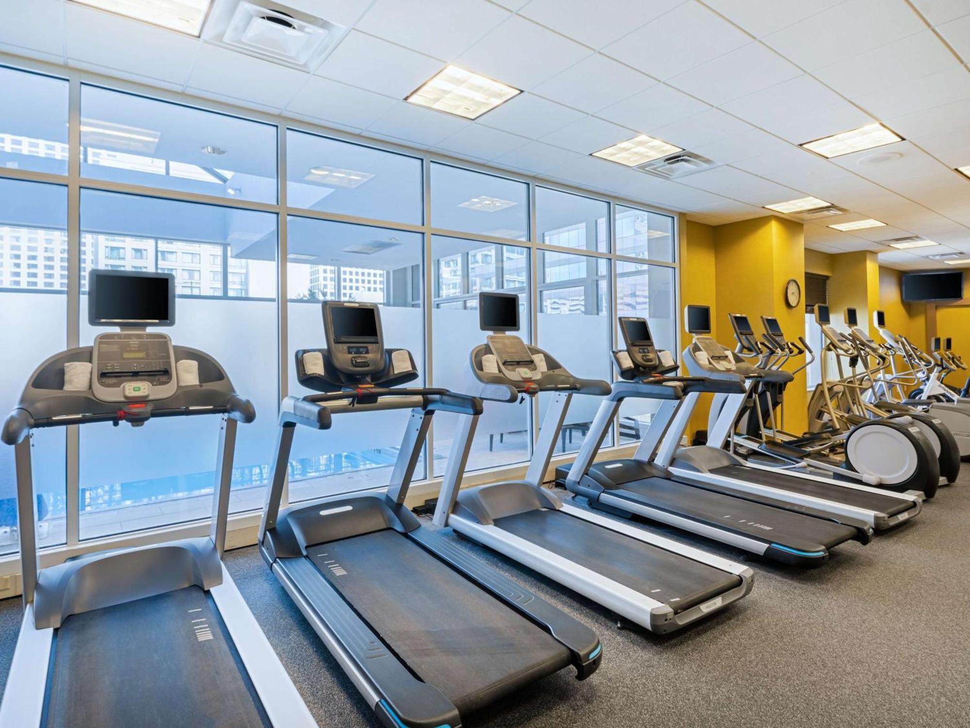 Hilton Garden Inn Chicago Downtown/Magnificent Mile Extérieur photo