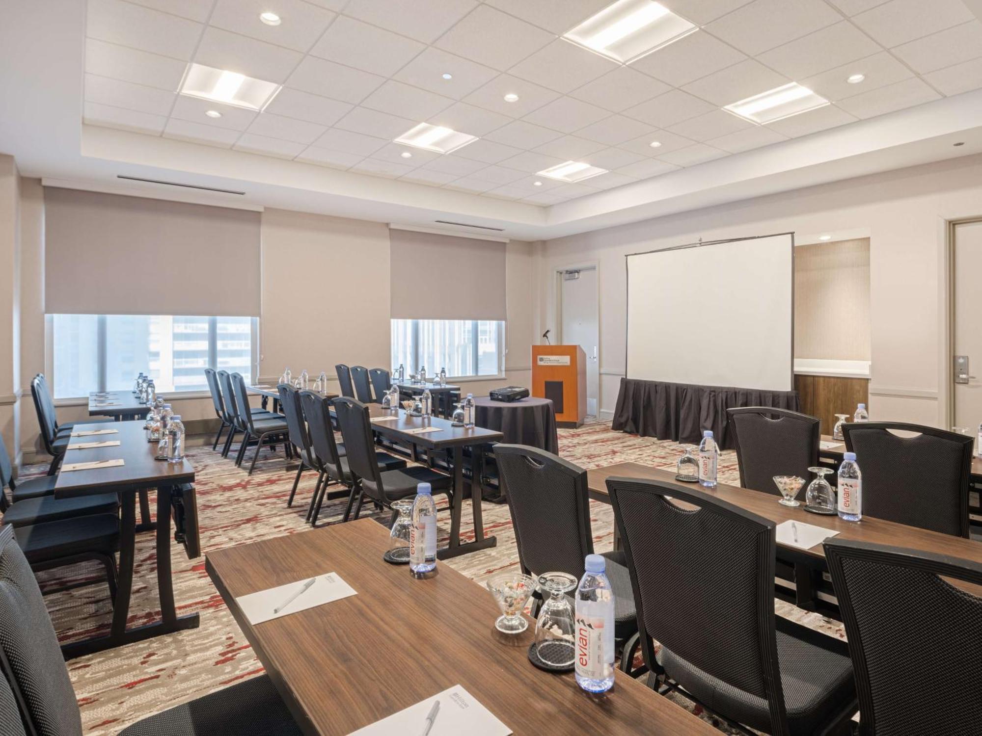 Hilton Garden Inn Chicago Downtown/Magnificent Mile Extérieur photo